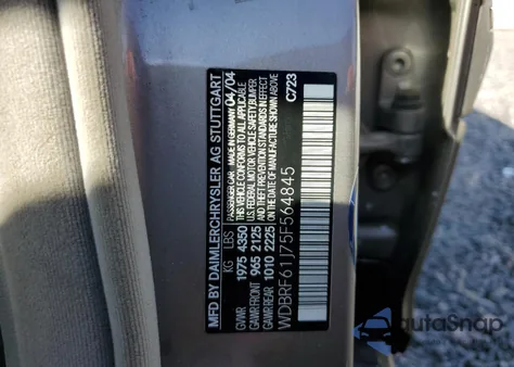 2005 Mercedes-Benz C 240 из США, поврежденный, VIN WDBRF61J75F564845